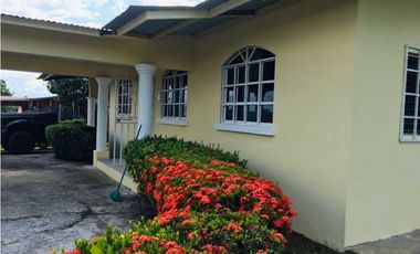 VENDO CASA DE SEGUNDA BIEN UBICADA EN DAVID