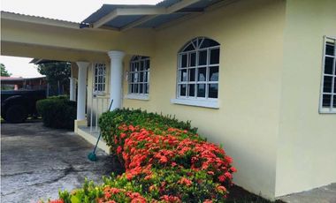 VENDO CASA DE SEGUNDA BIEN UBICADA EN DAVID