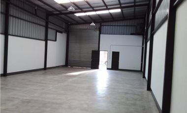 VENTA GALPON IMPECABLE A ESTRENAR