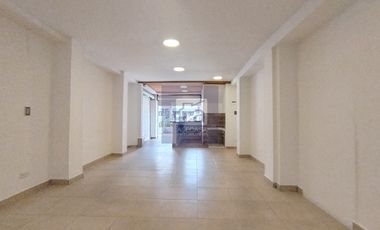 COD. 4973 - SE ARRIENDA LOCAL - BARRIO: CASCO URBANO