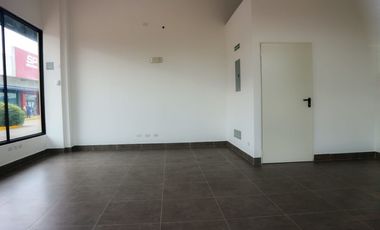 ULTIMOS LOCALES EN CENTRO COMERCIAL LOS PUEBLOS GANGA $1500