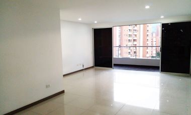 PR14226 Apartamento en renta sobre el sector del Esmeraldal
