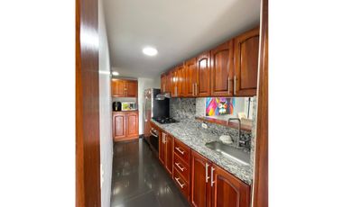 Apartamento en Venta, Loma de los Bernal en la Comuna 16 de Medellín