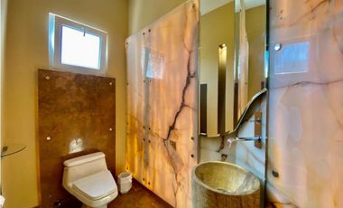 SE VENDE LUJOSA CASA EN COSTA DEL ESTE- $2,800,000