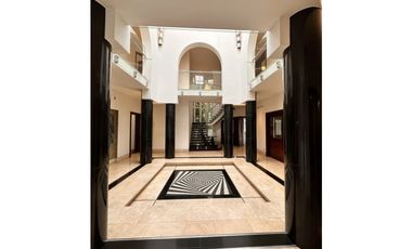 SE VENDE LUJOSA CASA EN COSTA DEL ESTE- $2,800,000