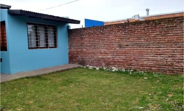 Casa de 4 ambientes sobre lindo lote de 10x30 ubicada en calle Córdoba 62, Otamendi.