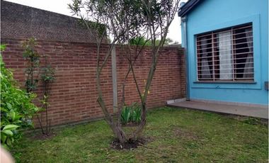 Casa de 4 ambientes sobre lindo lote de 10x30 ubicada en calle Córdoba 62, Otamendi.
