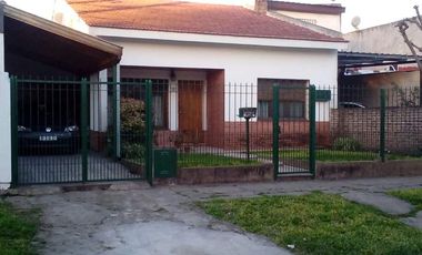 Casa en venta en Temperley Este