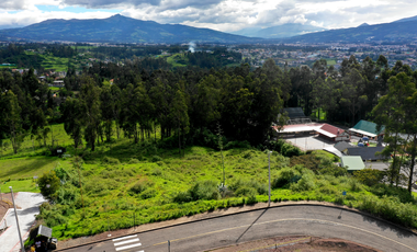 Vendo Terreno de 5700 m2 en el Valle de Los Chillos