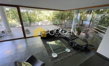 Casa en arriendo de 3 dorm. en Lo Barnechea
