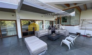 Casa en arriendo de 3 dorm. en Lo Barnechea