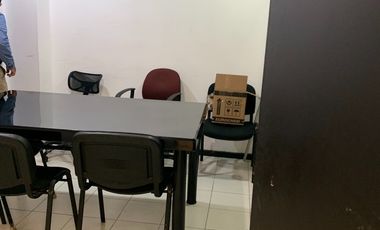 Oficina en Renta frente a la estación del metro Eloy Cavazos