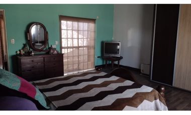 ESQUIRO 1652 entre Lavadero y Vogel