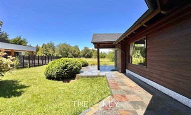 Casa en venta de 5 dorm. en Villarrica