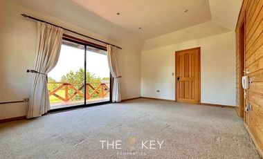 Casa en venta de 5 dorm. en Villarrica