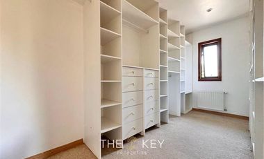 Casa en venta de 5 dorm. en Villarrica