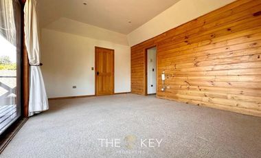 Casa en venta de 5 dorm. en Villarrica