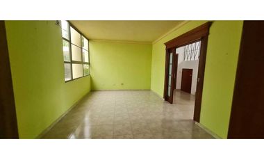 Se alquila casa comercial en San Francisco de 1000 mts $6500