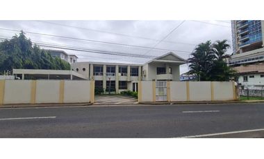 Se alquila casa comercial en San Francisco de 1000 mts $6500