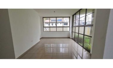 Se alquila casa comercial en San Francisco de 1000 mts $6500