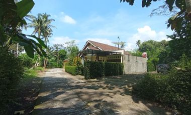 Rumah strategis dengan legalitas komplit hanya 330jt