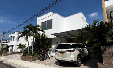 casa en arriendo/venta en villa del rosario. Cod A3474