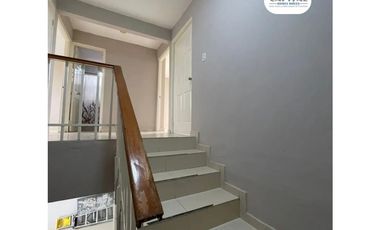 SE VENDE CASA DUPLEX EN RESIDENCIAL FLORES - VILLA DE LAS ACACIAS