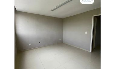 SE VENDE CASA DUPLEX EN RESIDENCIAL FLORES - VILLA DE LAS ACACIAS