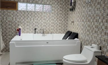 VENTA DE CASA DE 3 PISOS EN CONDOMINIO SOL DE PIMENTEL