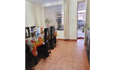 VENTA DE CASA DE 3 PISOS EN CONDOMINIO SOL DE PIMENTEL