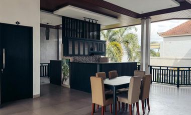 Rental - High-Potential Hostel + Cafe Business Opportunity in Batu Mejan, Canggu