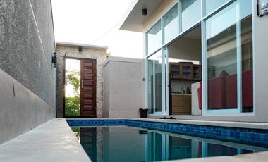 VILLA PRIVATE POOL 2 KAMAR DEKAT JALAN UTAMA DI JIMBARAN