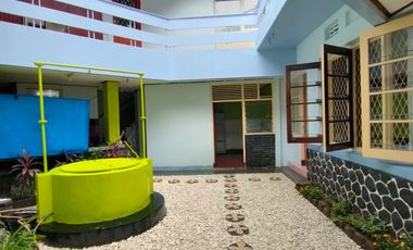 Rumah Mainroad di Sayap Cipaganti Cocok untuk Usaha seperti Cafe dll