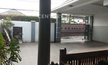 Rumah Tinggal Cocok Untuk Tempat Usaha Di Matraman Jakarta R2285