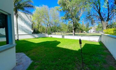 NORTE EN PULGAS PANDAS SUR MODERNA Y CON EXCELENTE VISTA A GREEN