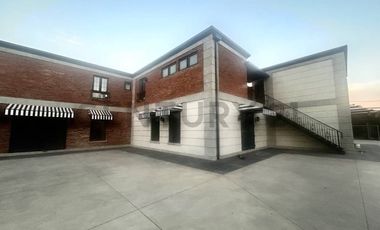 ARRIENDO LOCAL LAS CONDES STRIP CENTER COMPLETO