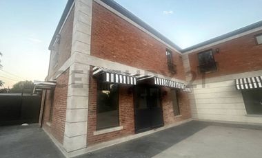 ARRIENDO LOCAL LAS CONDES STRIP CENTER COMPLETO