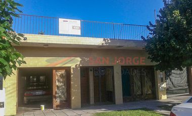 Propiedad Horizontal sobre lote de 350 m2.