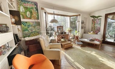Casa en estilo ingles de 5 dorm. en Providencia