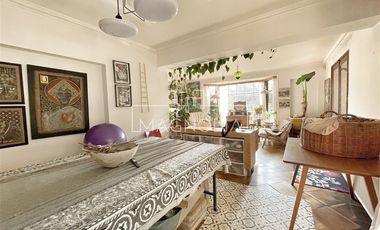 Casa en estilo ingles de 5 dorm. en Providencia