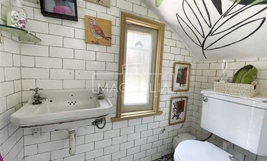 Casa en estilo ingles de 5 dorm. en Providencia