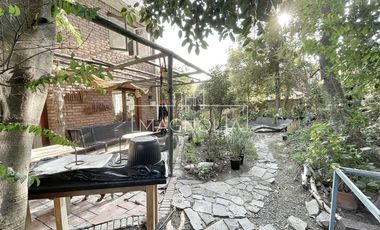 Casa en estilo ingles de 5 dorm. en Providencia