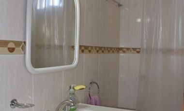 CASA SOLA EN LOTE