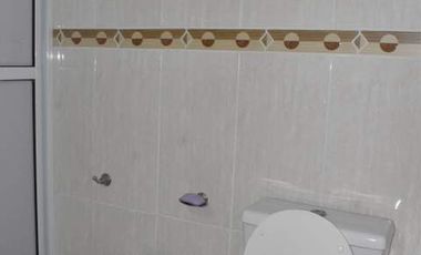 CASA SOLA EN LOTE