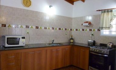 CASA SOLA EN LOTE