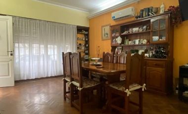 Casa PH en venta en Moron Centro