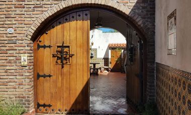 Excelente casa 5 ambientes Detalles de estilo, muy luminosa