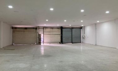local en arriendo en cruz de mayo. Cod A105266