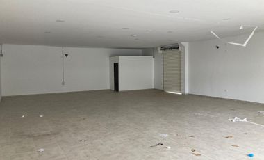 local en arriendo en cruz de mayo. Cod A105266