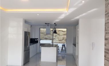 Venta de casa 4 habitaciones Urb. Costa vía a San Mateo sector sur.